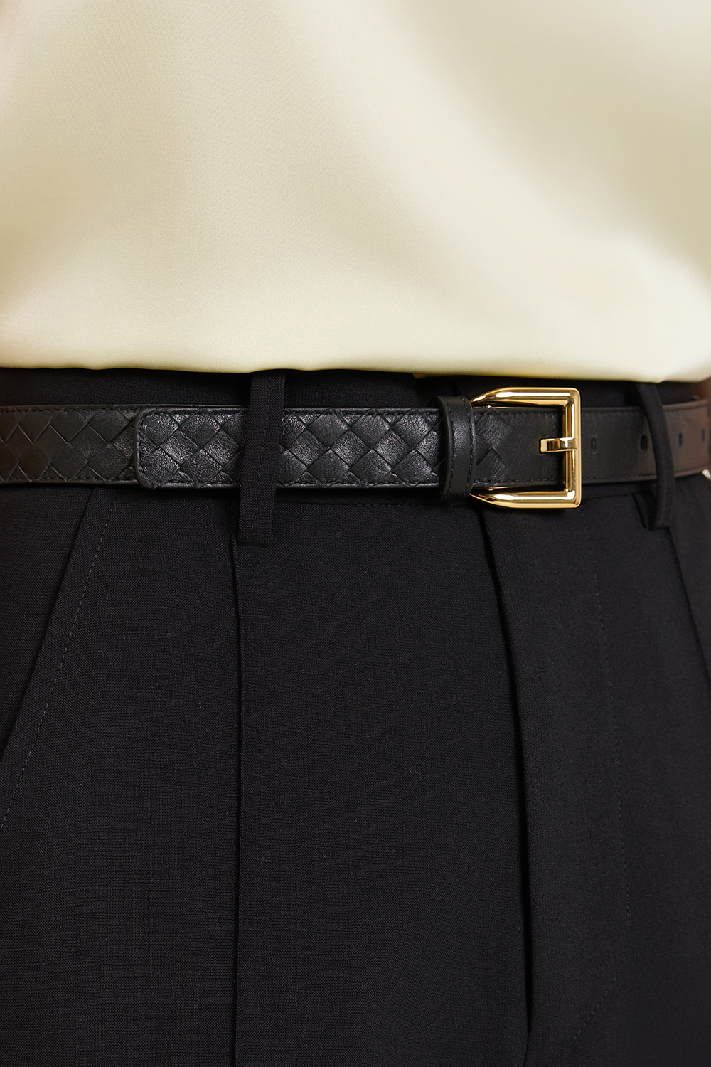 תמונת כל הלוק של חגורה